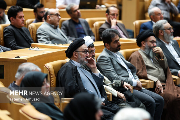 گردهمایی بزرگ مولفین و پژوهشگران حوزه اندیشه امام خمینی (ره)