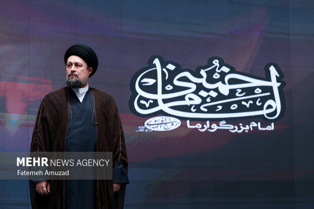 گردهمایی بزرگ مولفین و پژوهشگران حوزه اندیشه امام خمینی (ره)