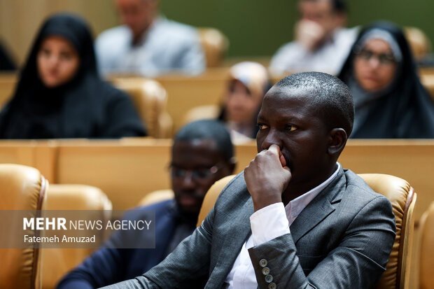 گردهمایی بزرگ مولفین و پژوهشگران حوزه اندیشه امام خمینی (ره)