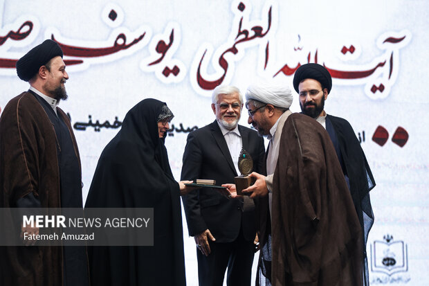 گردهمایی بزرگ مولفین و پژوهشگران حوزه اندیشه امام خمینی (ره)