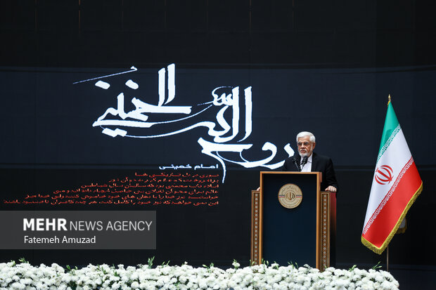 گردهمایی بزرگ مولفین و پژوهشگران حوزه اندیشه امام خمینی (ره)