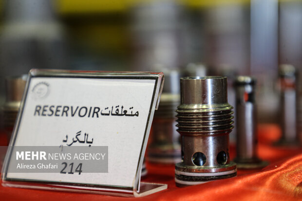 نمایشگاه دستاوردهای قطعات بالگردی در صنایع یا علی (ع) اصفهان