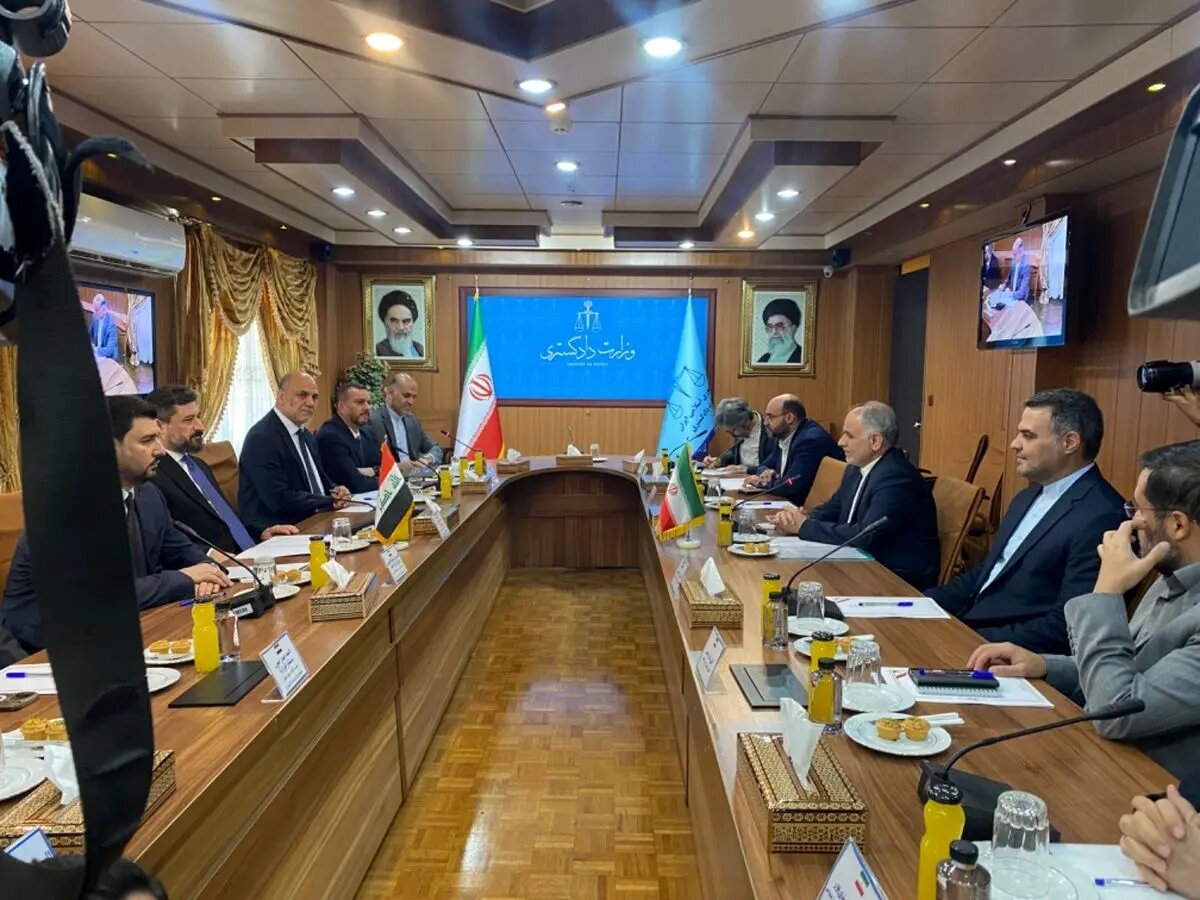 وزير العدل الإيراني يستقبل نظيره العراقي