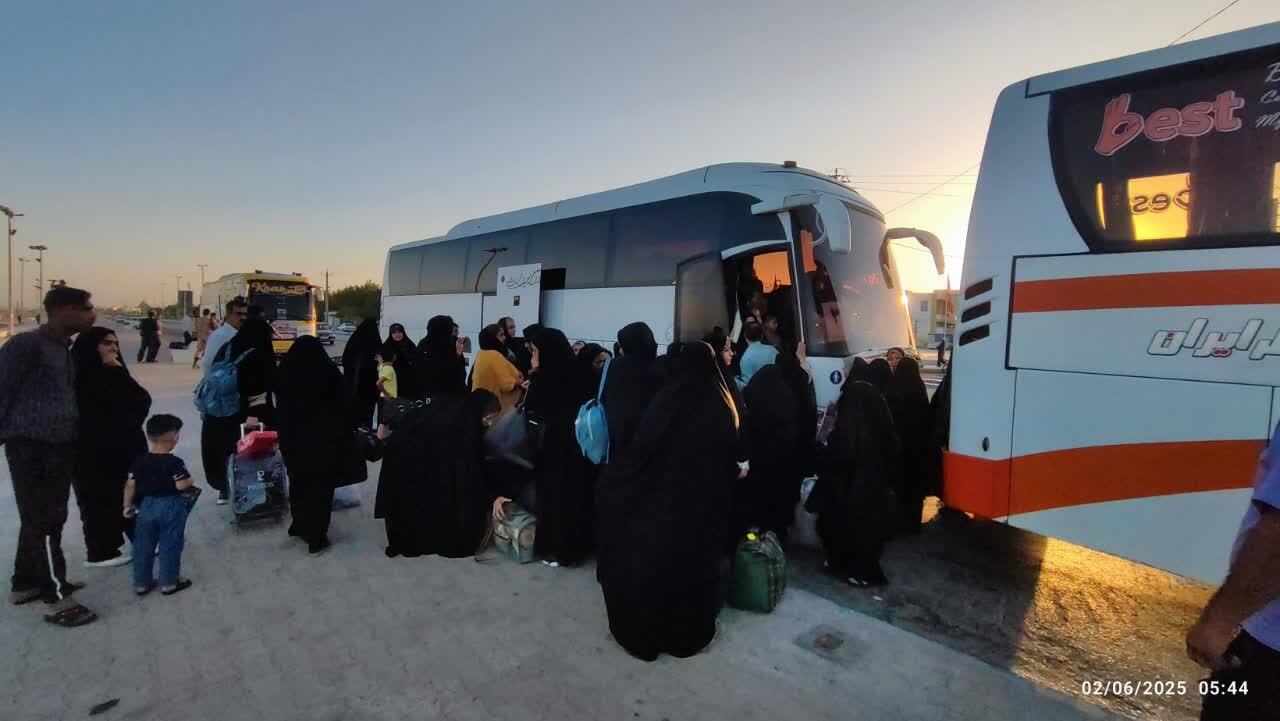 ۳۳۵ زائر از شهرستان گناوه عازم مرقد امام (ره) شدند