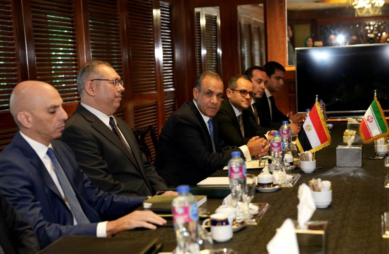 وزير الخارجية الايراني يلتقي نظيره المصري في القاهرة