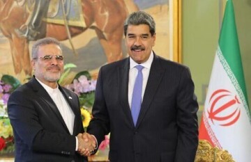 Iran envoy to Venezuela presents credentials to Maduro