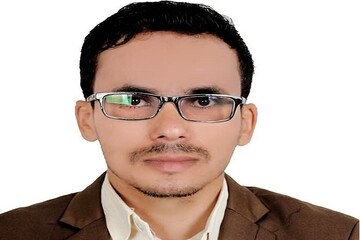 الإمام الخميني جمع بين الأصالة والحداثة وواجه الاستعمار بثورة إسلامية أرعبت الغرب