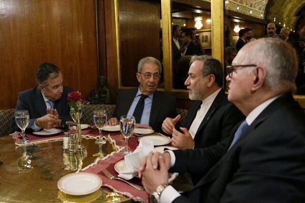 Erakçi, Kahire’deki tarihi Han El-Halili bölgesini ziyaret etti (+foto)