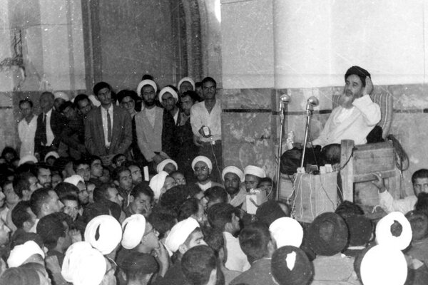 امام(ره) می گفت حرف من را تعبدی نپذیرید و درباره اش فکر و استدلال کنید