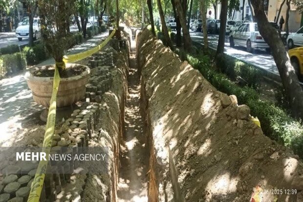 آثار قبرستان آب بخشان در دل خاک چهارباغ؛ حفاری بدون هماهنگی انجام شد