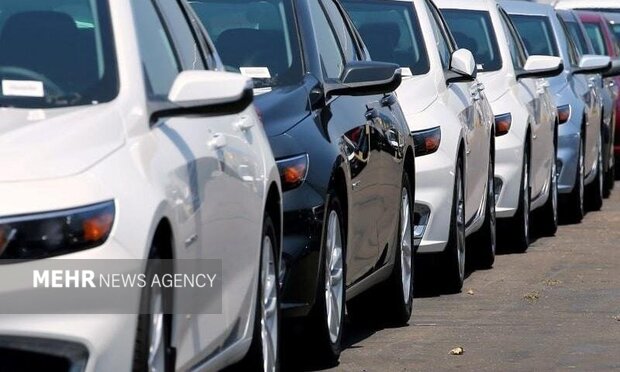 قیمت خودروهای وارداتی قطعی نیست