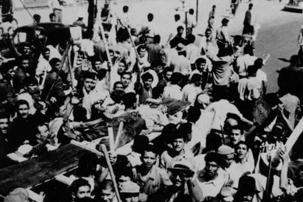 ۱۵ خرداد ۴۲ در خیابان های قم، تهران و شیراز چه خبر بود؟ ؛ نقش مهم حوزه