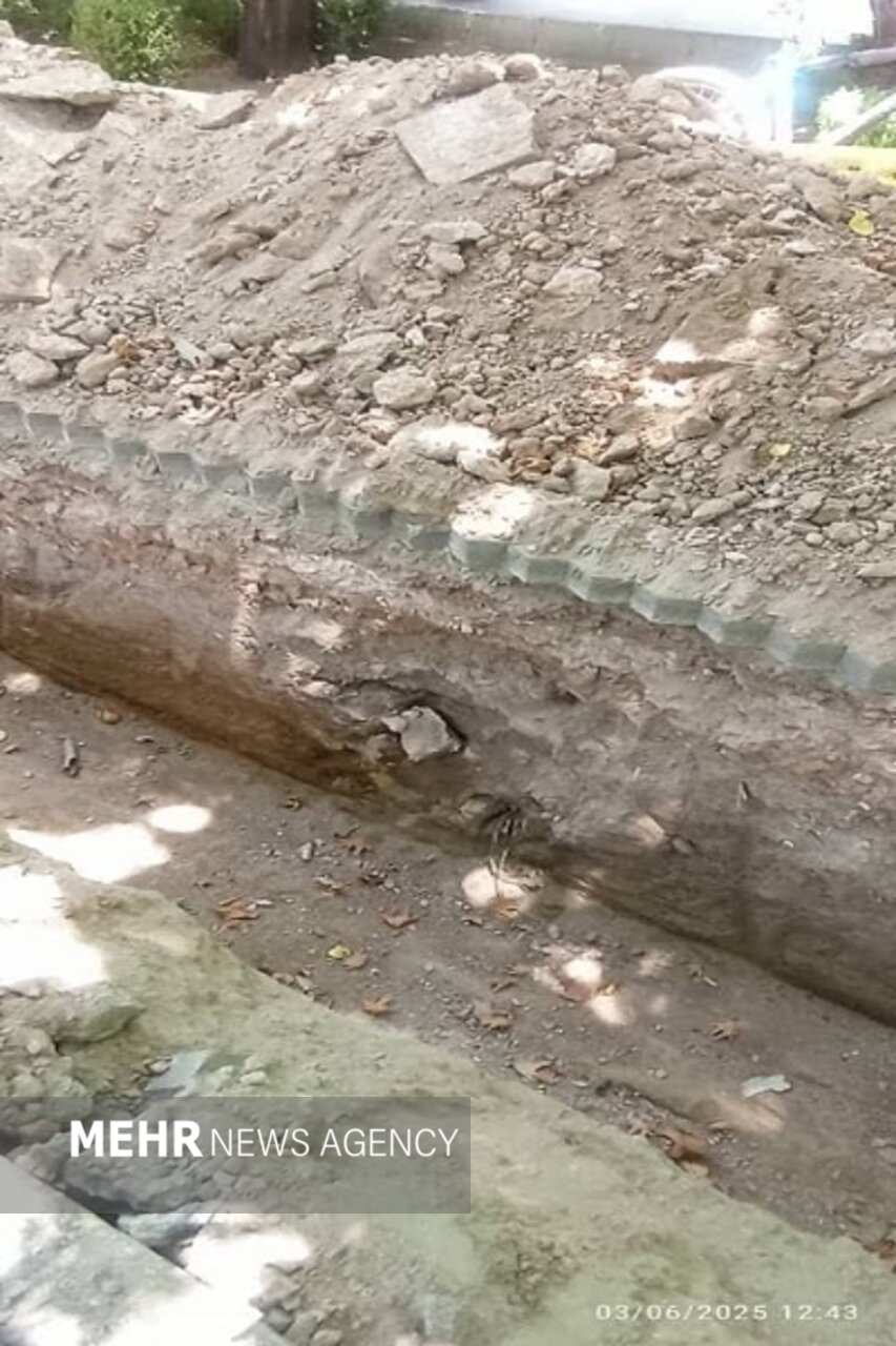 آثار قبرستان آب بخشان در دل خاک چهارباغ؛ حفاری بدون هماهنگی انجام شد