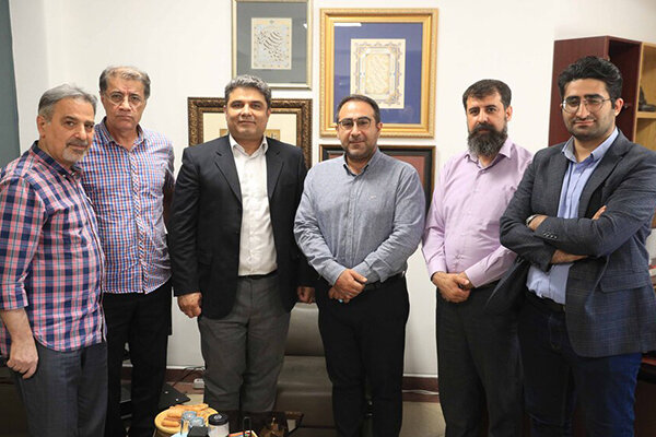 توسعه همکاری بین هنرهای تجسمی حوزه هنری و انجمن خوشنویسان ایران