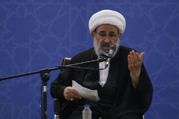 نهضت امام خمینی (ره) معادلات جهانی را دگرگون کرد