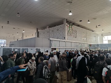 لزوم افزایش گیت های گذرنامه در پایانه مرزی مهران