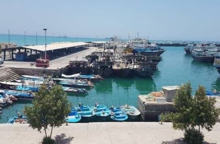 دستور قضائی برای تخلیه فوری اسکله شیلات بندر دیر