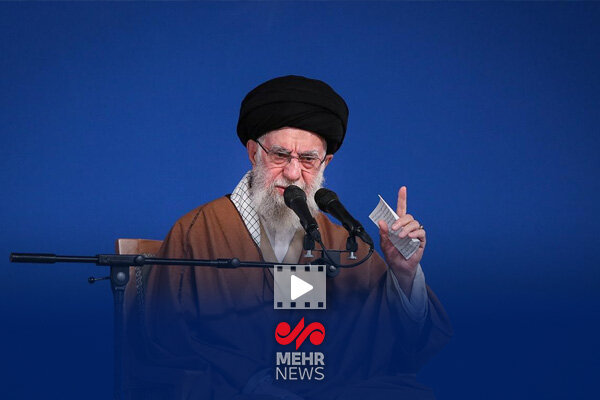 رهبر انقلاب: انقلاب اسلامی ایران دنیای غرب را غافلگیر کرد