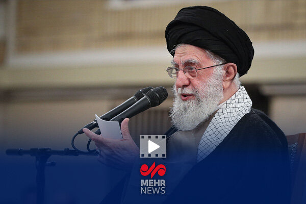 رهبر انقلاب: جمهوری اسلامی در مقابل‌ همه توطئه‌ها و دشمنی‌ها طاقت آورد