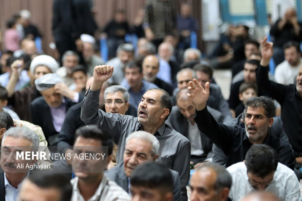 بەرز ڕاگرتنی ساڵوەگەڕی کۆچی دوایی ئیمام خومەینی لە لایەن خەڵکی ئێران