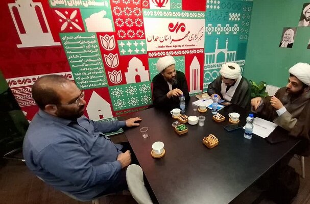 امام خمینی (ره) احیاگر اسلام ناب محمدی و بنیانگذار جبهه مقاومت