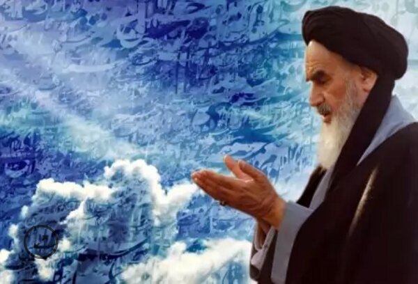 امام خمینی (ره)؛ چراغی در دل تاریکی تاریخ