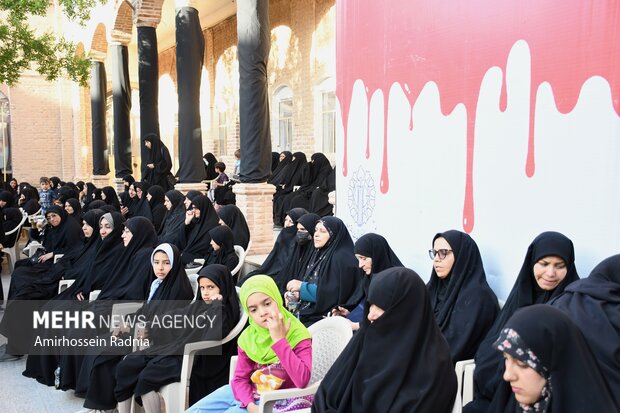 مراسم ارتحال امام خمینی ره در حوزه علمیه سفیران بیرجند