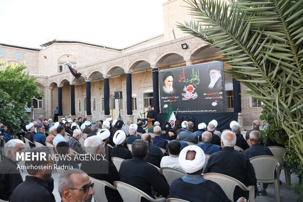 مراسم ارتحال امام خمینی ره در حوزه علمیه سفیران بیرجند