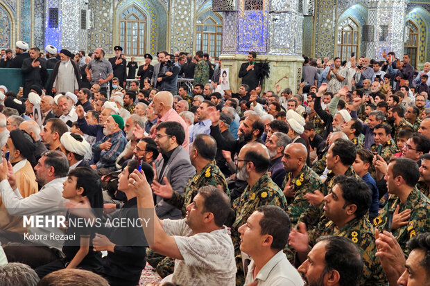 مراسم سالگرد ارتحال امام خمینی (ره) در حرم امام رضا(ع)