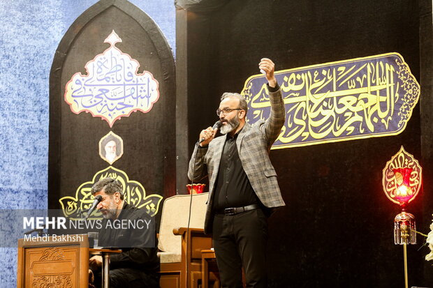 اجتماع لبیک یا حسین(ع) در حرم حضرت معصومه (س)