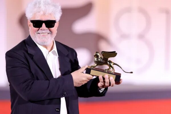 فيلم،بغلي،كريسمس،تلخ،اتاق،زبان،تعطيلات،فيلمبرداري،آستانه