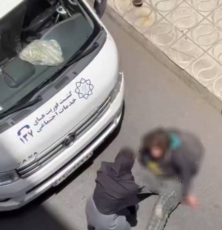 برخورد بدون اغماض با عوامل کشیدن یک زن توسط گشت فوریت‌های اجتماعی