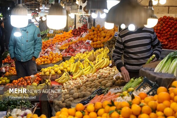 قیمت هر کیلو گرم خیار بین ۶۸ تا ۸۹ هزار تومان متغیر است قیمت هر کیلو گرم خیار بین ۶۸ تا ۸۹ هزار تومان متغیر است