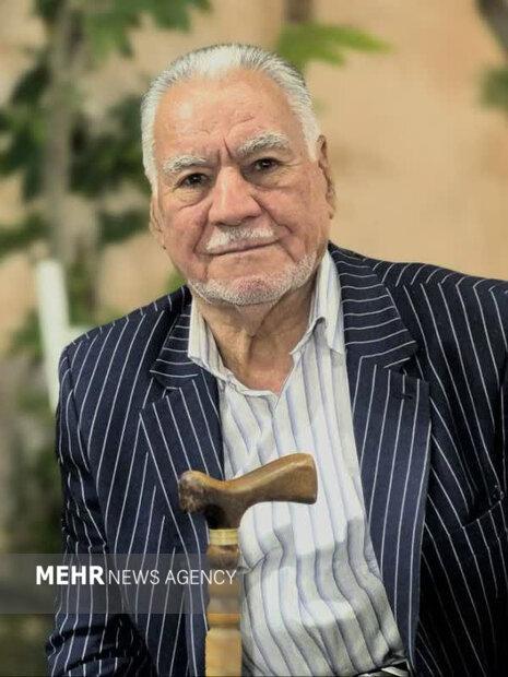 روایت مهر از مردی که ارزاق قیام کنندگان ۱۵ خرداد را حمل می کرد