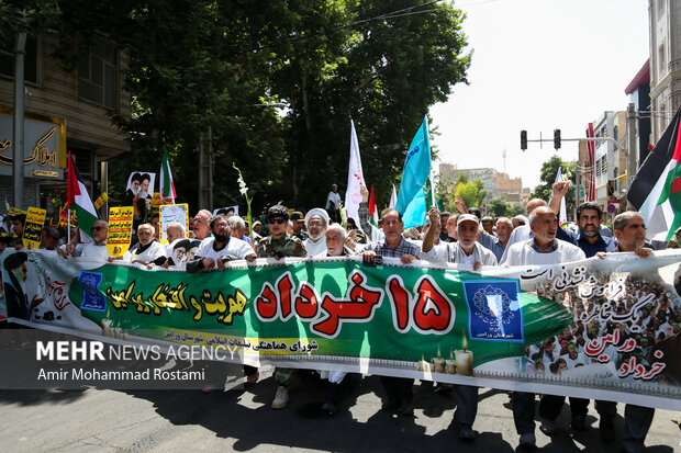راهپیمایی بزرگداشت سالروز قیام تاریخی ۱۵ خرداد در ورامین