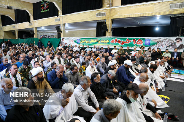 راهپیمایی بزرگداشت سالروز قیام تاریخی ۱۵ خرداد در ورامین