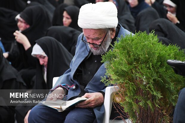 مراسم دعای عرفه در بیرجند
