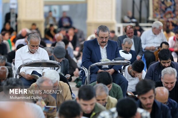مراسم دعای عرفه در مصلی امام خمینی(ره) اردبیل