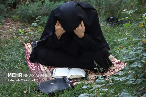 مراسم دعای عرفه در دانشگاه تهران