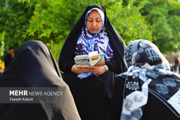 مراسم قرائت دعای عرفه در گرگان