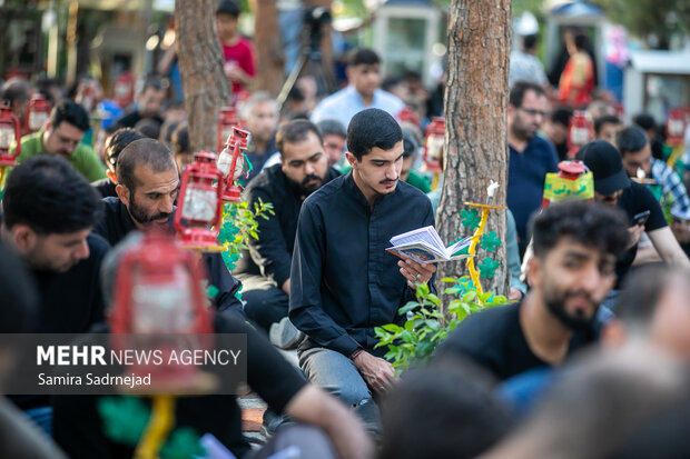 مراسم دعای عرفه در گلزارشهدای بهشت زهرا تهران