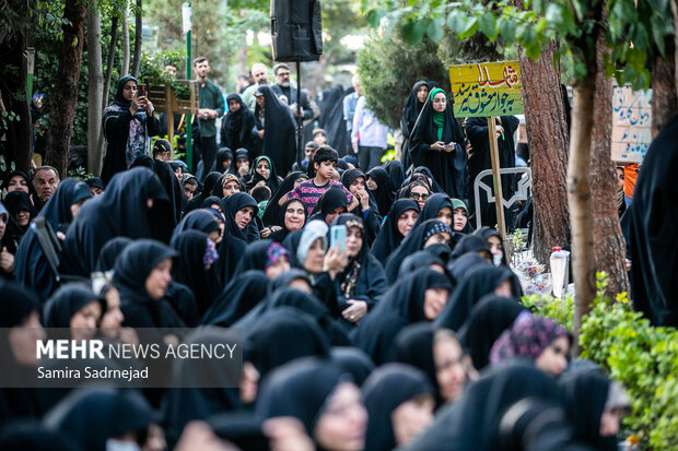 مراسم دعای عرفه در گلزارشهدای بهشت زهرا تهران