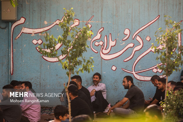 مراسم قرائت دعای عرفه در هیئت عشاق‌الحسین(ع) تهران