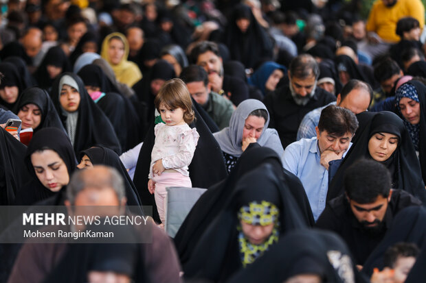 مراسم قرائت دعای عرفه در هیئت عشاق‌الحسین(ع) تهران