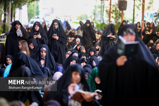مراسم قرائت دعای عرفه در هیئت عشاق‌الحسین(ع) تهران