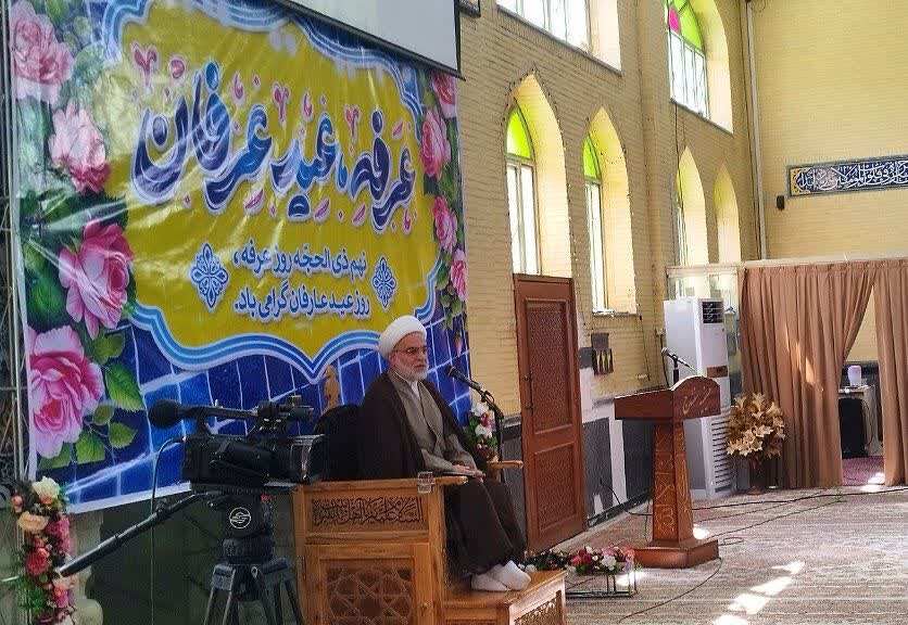 مراسم پرفیض دعای غرفه در حسینیه سنندج برگزار شد