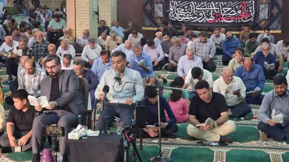 آئین پرفیض دعای عرفه در گناوه برگزار شد