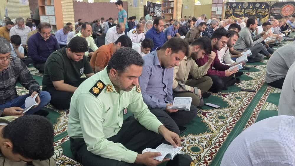 آئین پرفیض دعای عرفه در گناوه برگزار شد