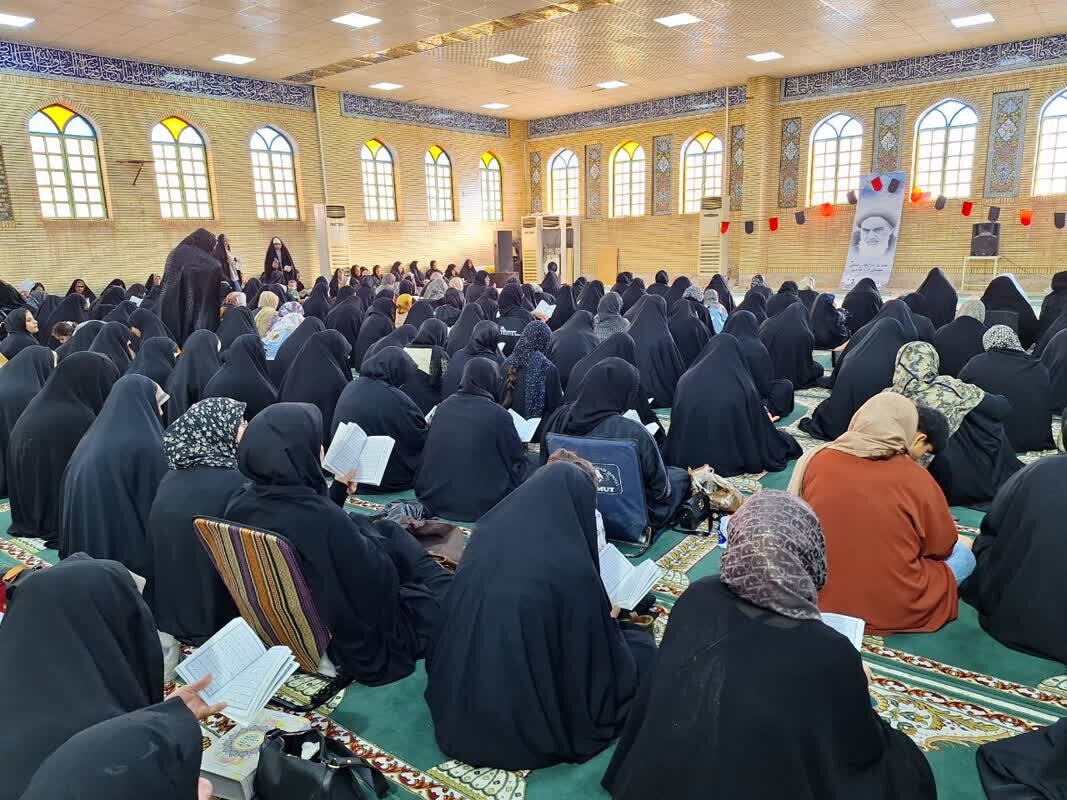 آئین پرفیض دعای عرفه در گناوه برگزار شد