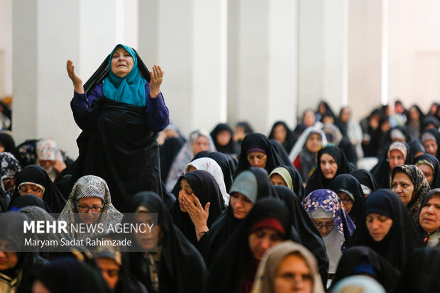 اقامه نماز عید قربان در حرم شاهچراغ(ع)